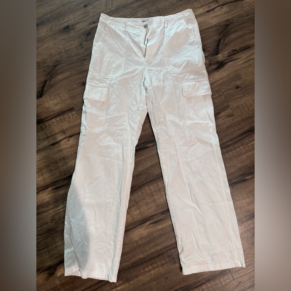 Zara white cargo pants - size 10!